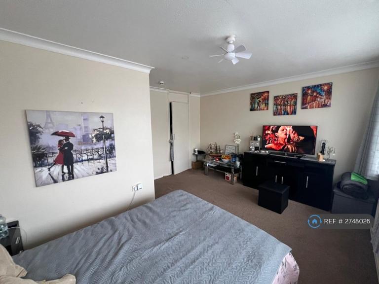 1 bedroom in Millfield, Sittingbourne, ME10 (#2748026)