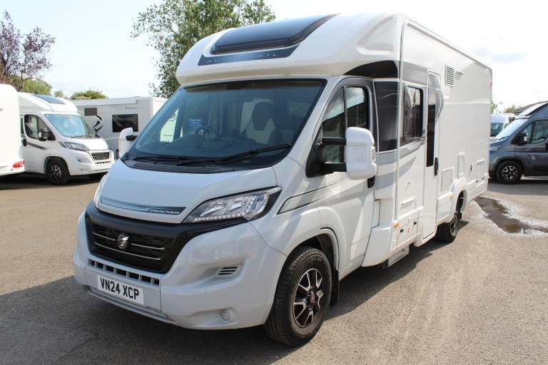 Auto-Trail Tracker RB DIESEL MANUAL 2024/24