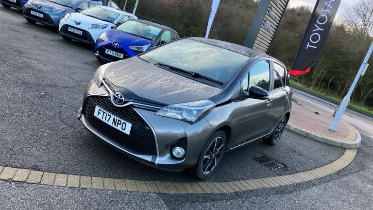 2017 Toyota Yaris 1.33 VVT-i Design 5dr Petrol Hatchback Hatchback Petrol Manual