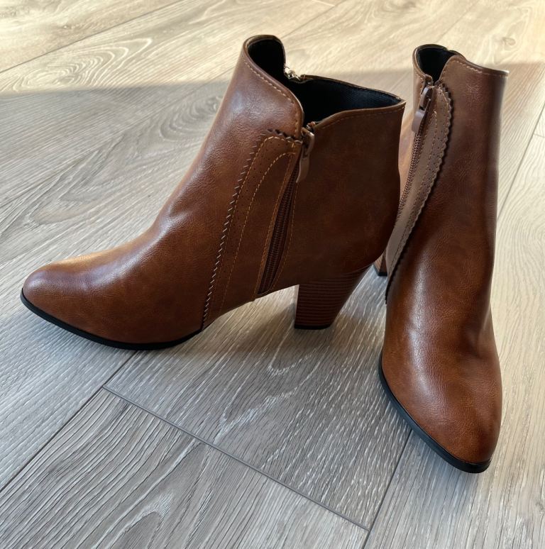 Women’s New Ankle Boots Brown Size 6 Block Heel Zip Fastening