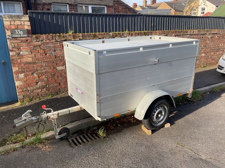 Anssems GT 750 trailer with extended sides and side opening lid