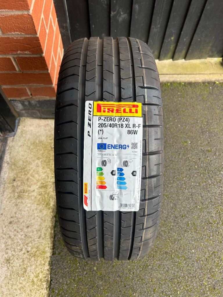 Brand new PIRELLI P ZERO PZ4 205/40/R18 XL run flat 