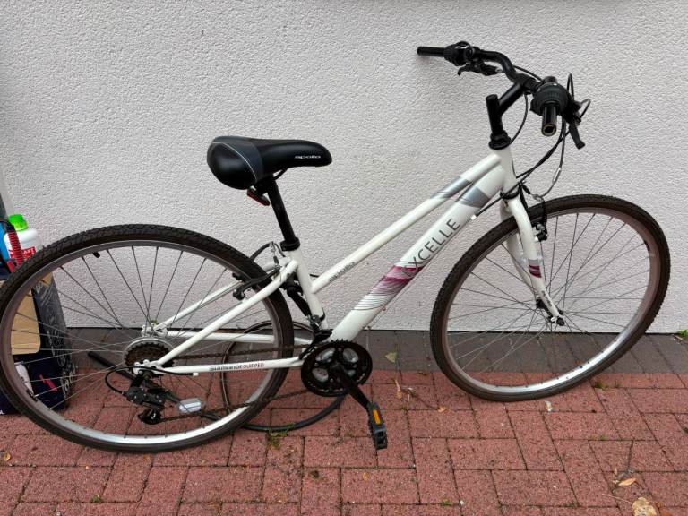 White Xcelle Women's Bike - Good Condition
