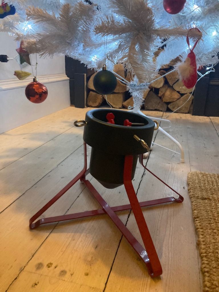Christmas tree stand 