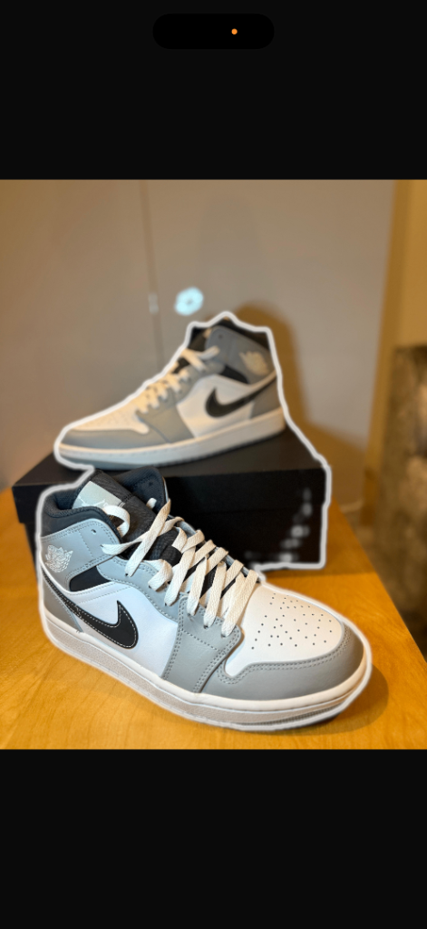 AIR JORDAN 1 MID - Brand New in Box - SIZE 8 UK