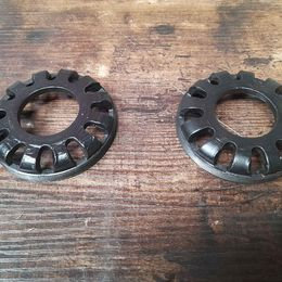 Land Rover Series 1 + 2 Diff Serrated Nuts / Bearing Adjustment 