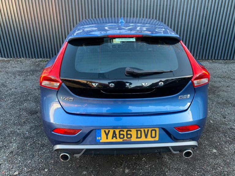 2016 Volvo V40 D2 [120] R DESIGN Nav Plus 5dr HATCHBACK DIESEL Manual