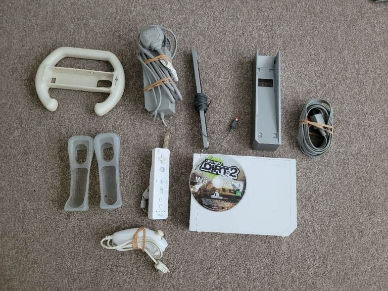 Nintendo Wii Bundle – Fully Working with Games & Accessories