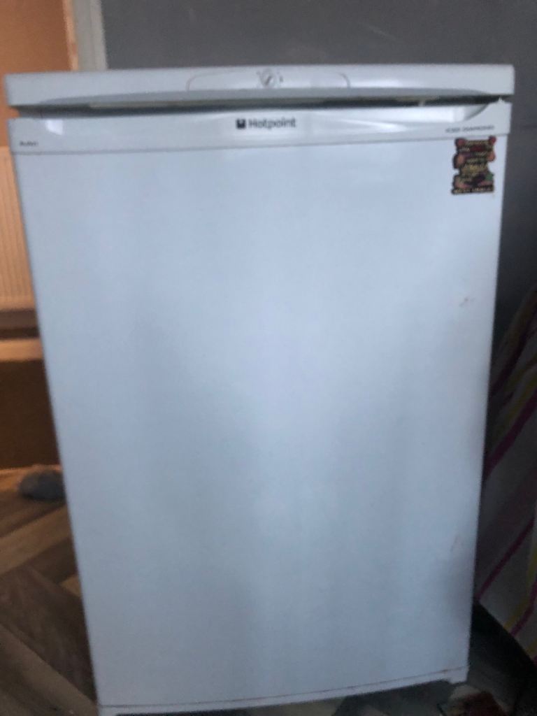 Under counter freezer