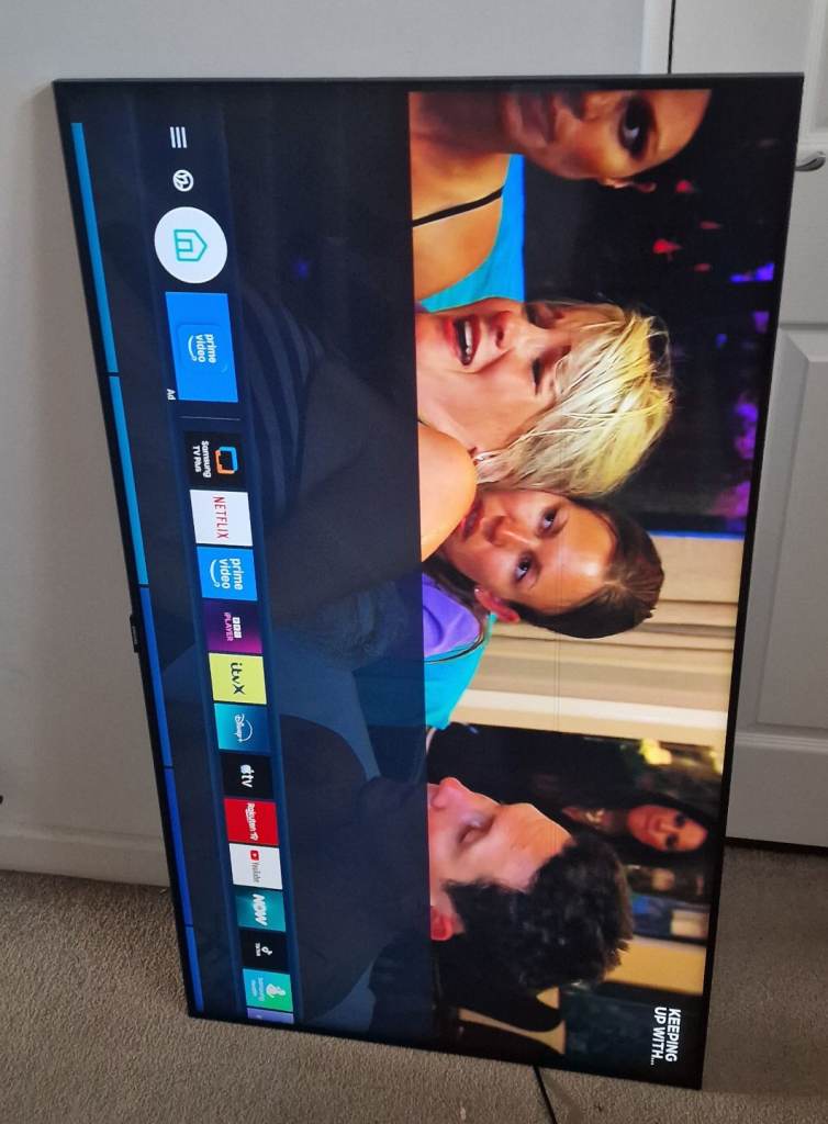 Samsung 50" QLED TV / read ad