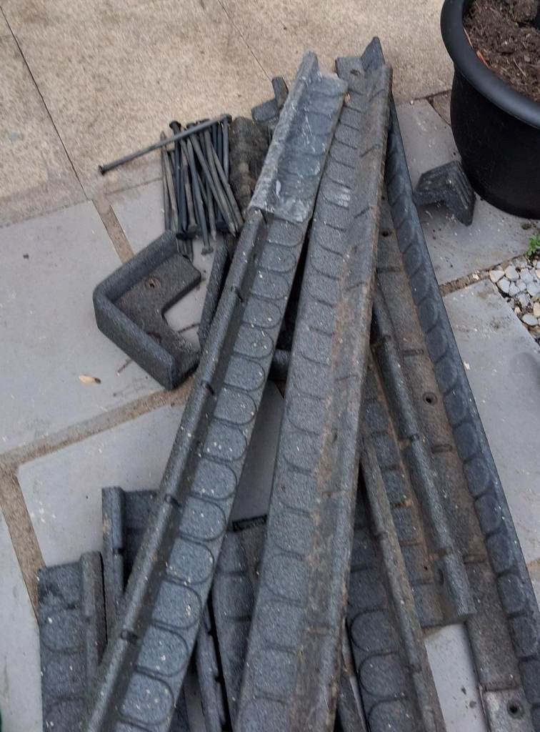 Recycled rubber garden edging