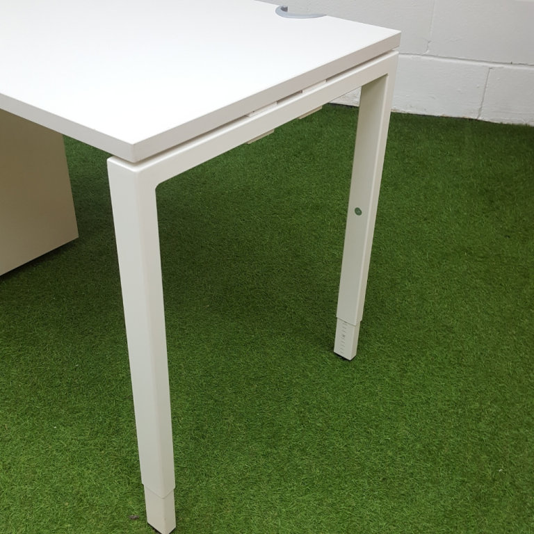 HAWORTH WHITE SIGNLE DESK - 1200MM X 600MM - BISHOPS STORTFORD