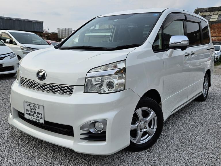 2013 Toyota Voxy 2L PETROL AUTOMATIC 7 SEATER SWIVEL SEATS LEATHER MPV ELECTRIC DOORS ULEZ MPV Pe...