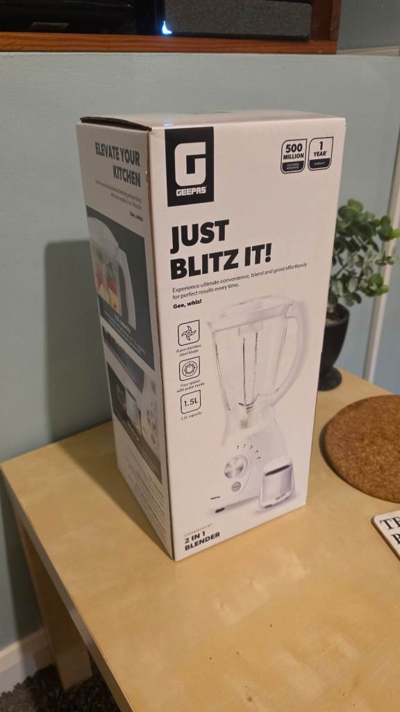 GEEPAS 2-in-1 Food Jug Blender & Smoothie Maker 1.5L Jar 550W – Brand New in Box