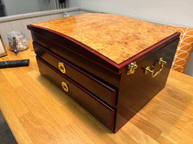 Unused gold plated SBS canteen of cutlery