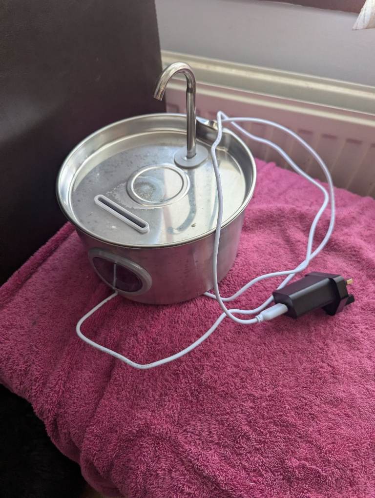 Small metal pet water fountain 
