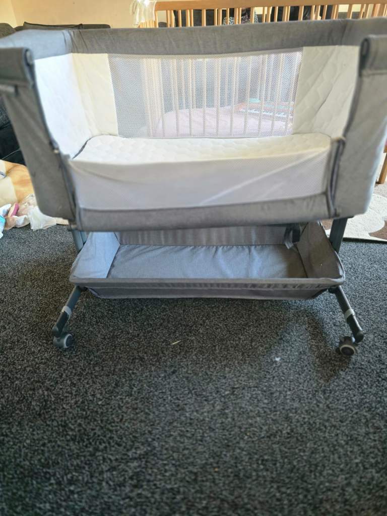 Baby Bedside Crib/Co-Sleeper – Grey, Good Condition