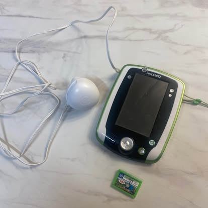 Leapfrog leappad leap pad explorer tablet ebook reader with charger and Thomas and friends book