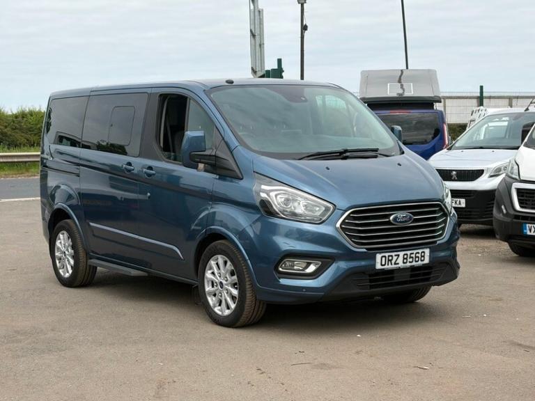FORD TOURNEO TITANIUM 6 SEAT WITH ALLOY WHEELS AND AIRCON