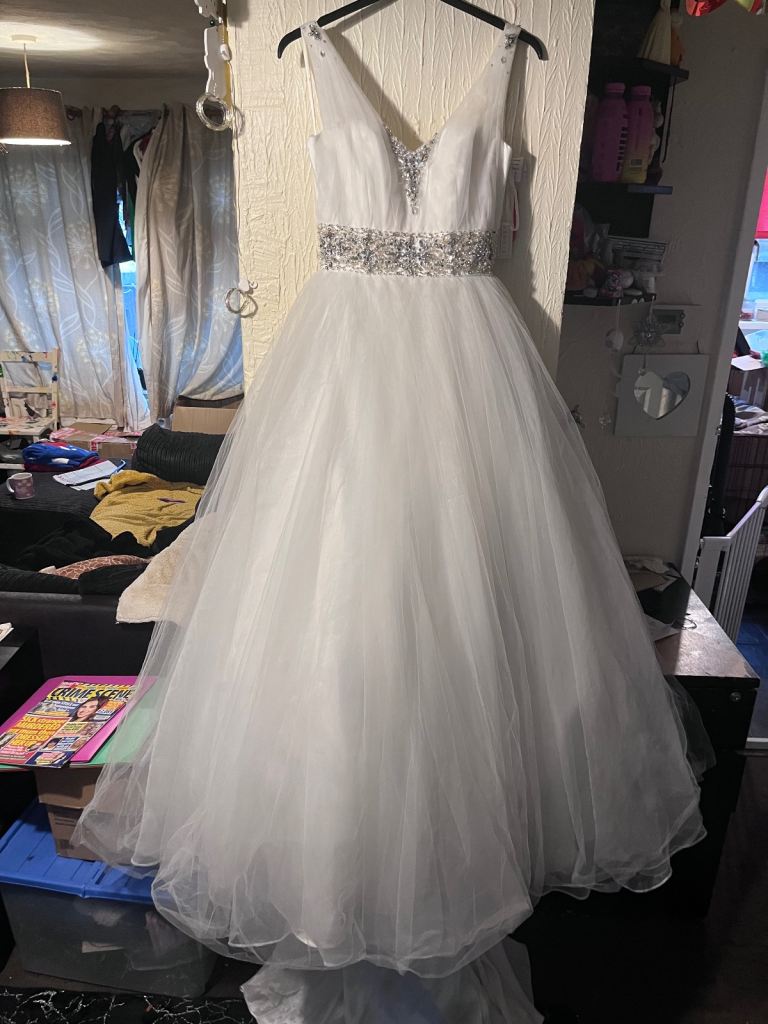 Madeline Gardner Wedding Dress **serious offers only**