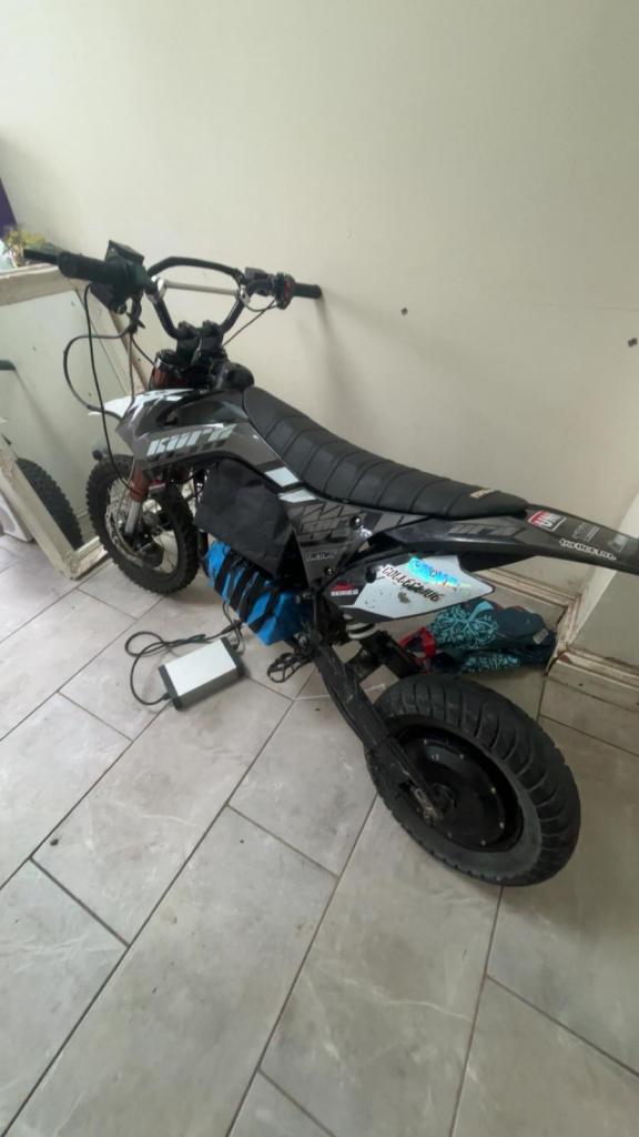 Electric pit bike
