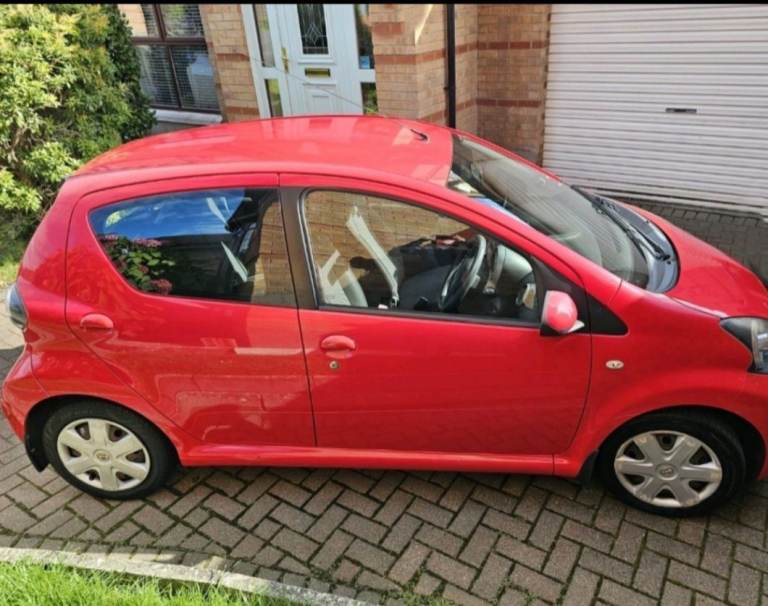 Toyota, AYGO,12 MONTHS MOT Hatchback, 2011, Manual, 998 (cc), 5 doors