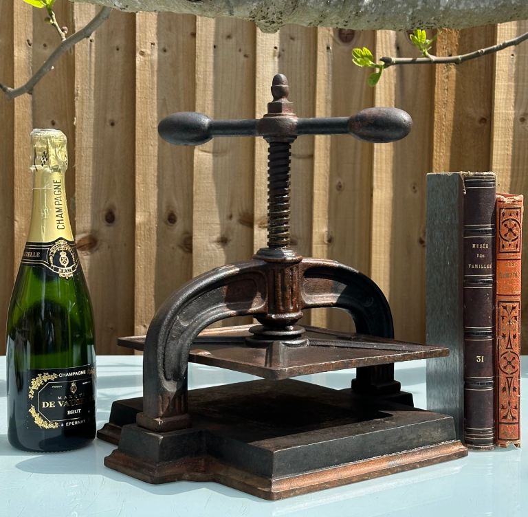 ANTIQUE FRENCH CAST IRON BOOK PRESS, NOTAIRE, COPY, BINDING, FLOWER PRESS, 1900s - WILL POST!
