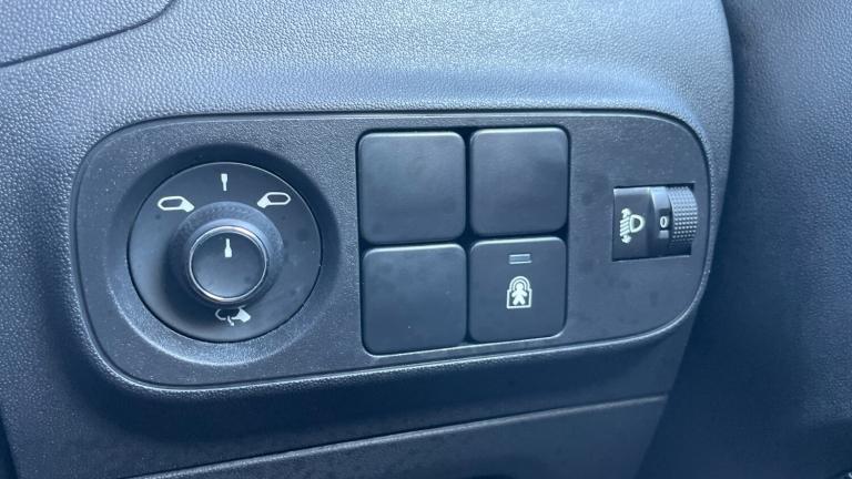 2022 Citroen C3 1.2 PureTech C-Series Hatchback 5dr Petrol Manual Euro 6 (s/s) (83 ps) Hatchback ...