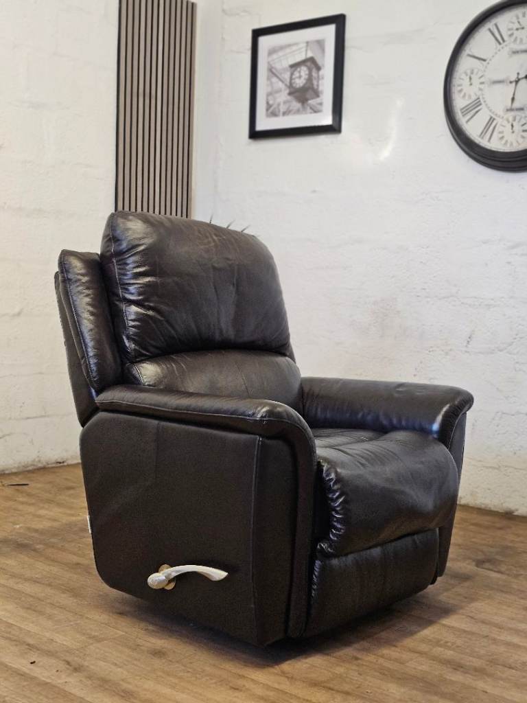 La-Z-Boy Genuine Leather Recliner Armchair – Dark Brown – £250 (Free Delivery Included) 🚚