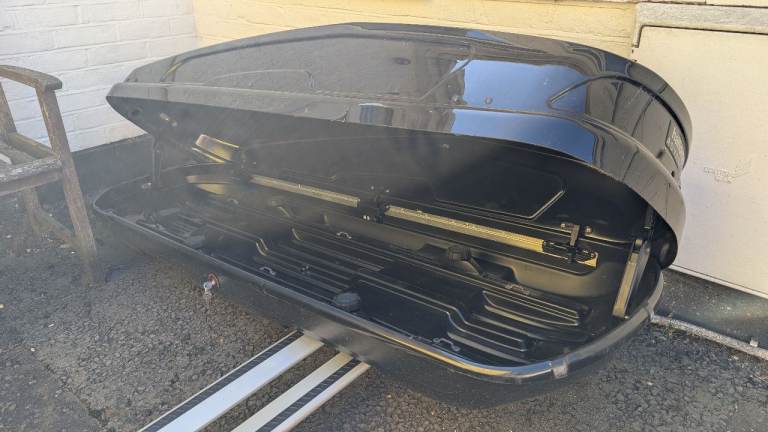 Thule Halfords Advanced 360 Roof Box VGC