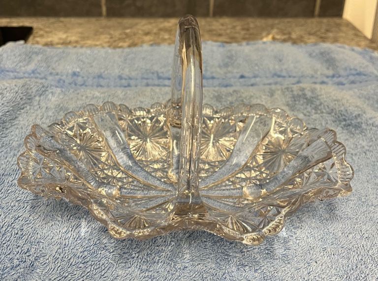 Glass dish