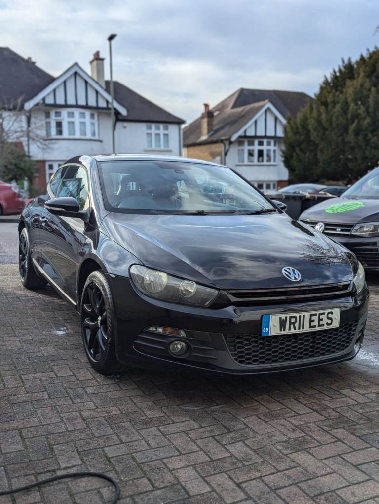 Rare Scirocco - Heated leather seats & Sunroof!