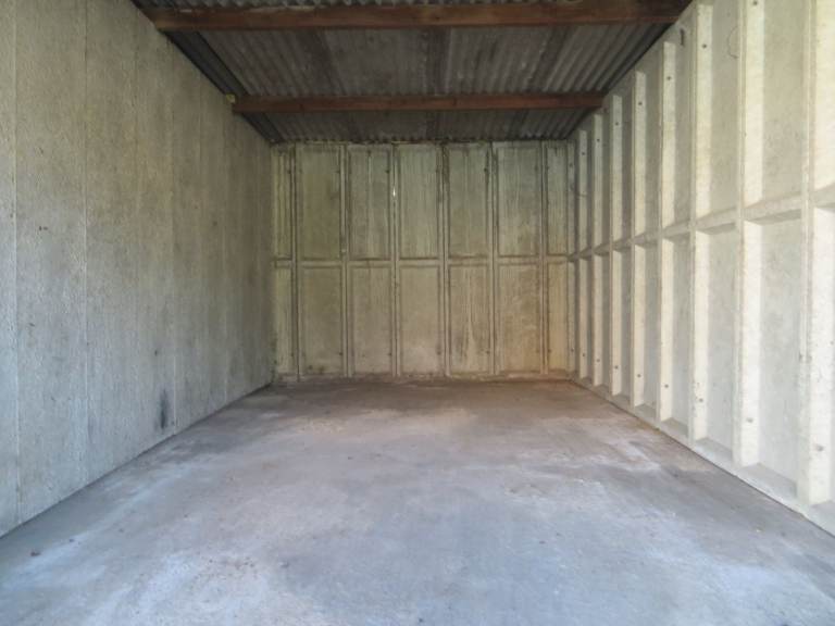 SS17 ~ Lock up Garage / Storage / Parking To Let - Havis Road - Stanford-le-hope.