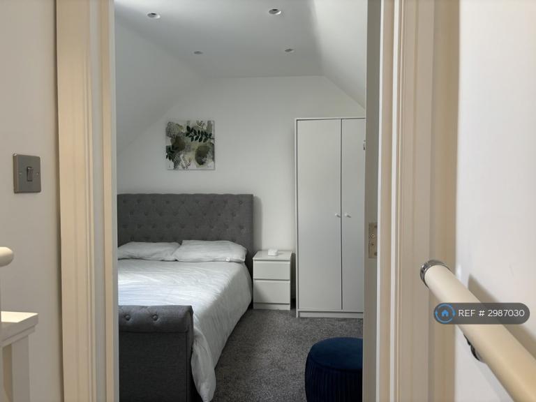 1 bedroom in Gosbrook Road, Caversham, Reading, RG4 (#2987030)