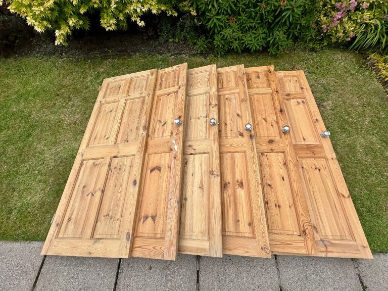 Wooden pine doors x6