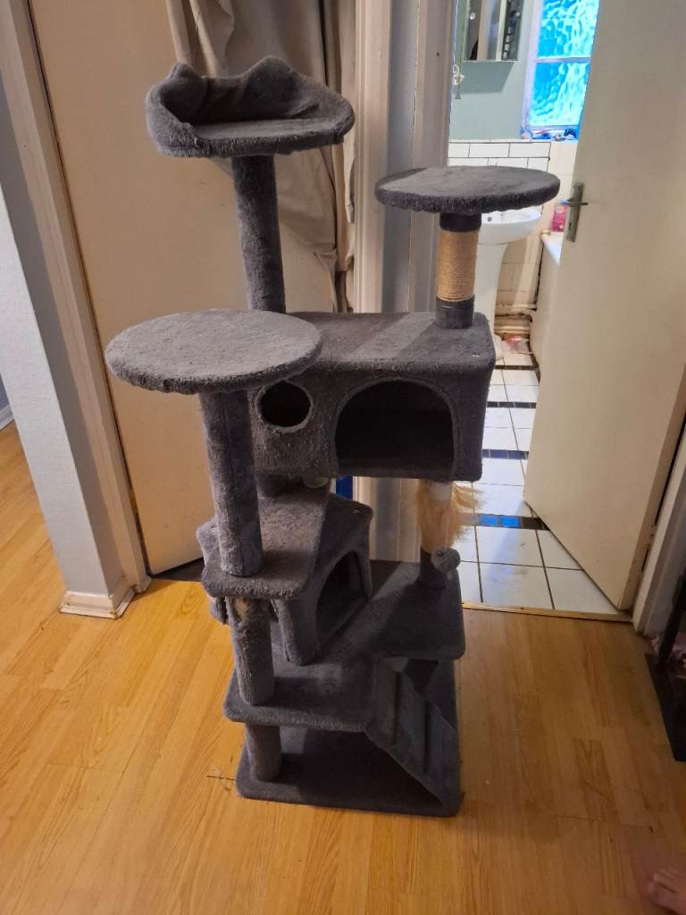 Large cat tree