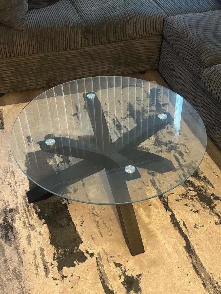 Glass coffee table (good as new)
