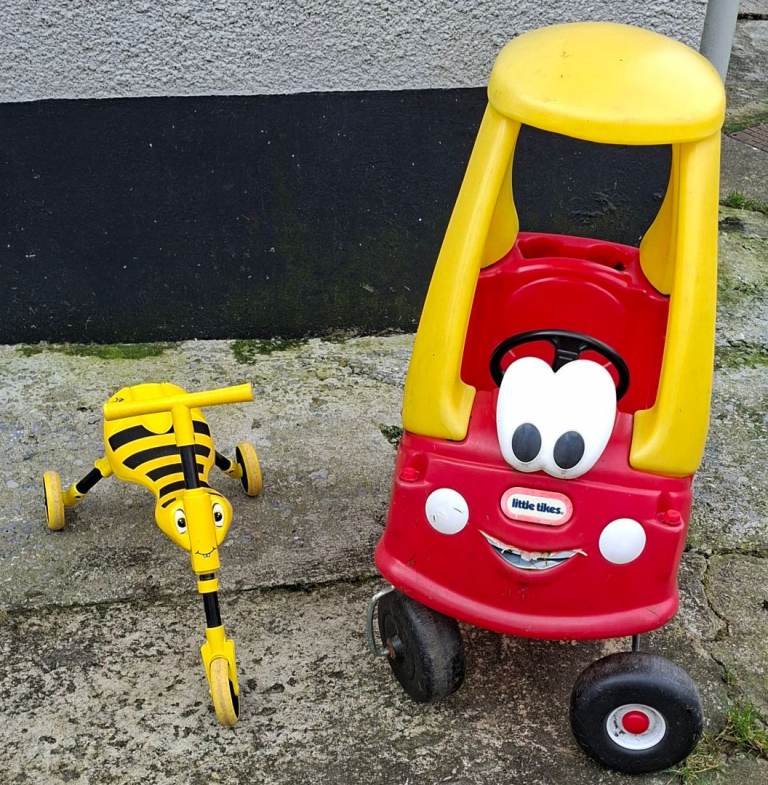 Little tikes car/scuttle bug bike bundle