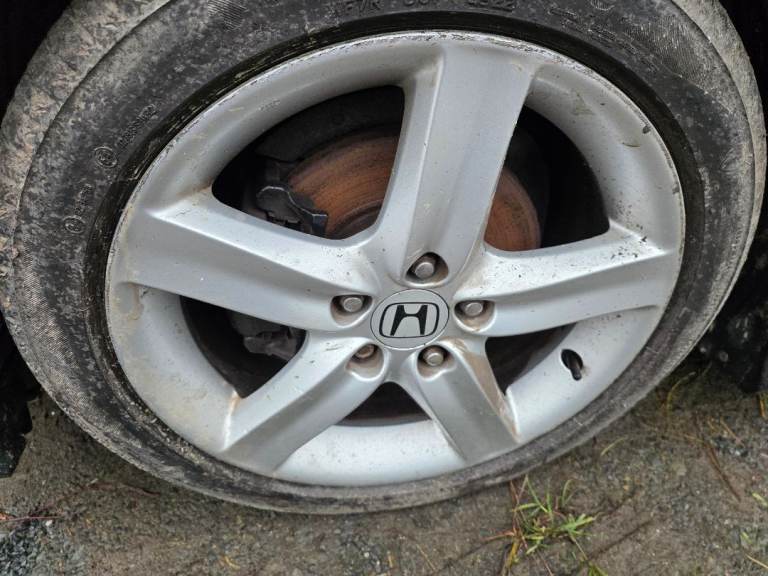 honda 17" alloys and tyres 