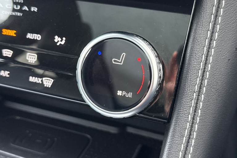 2023 Jaguar F-Pace 2.0 D200 MHEV R-Dynamic Black Auto AWD Euro 6 (s/s) 5dr SUV DIESEL Automatic