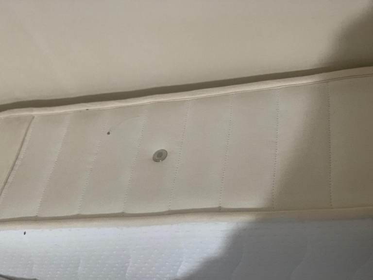 King size and single mattress 