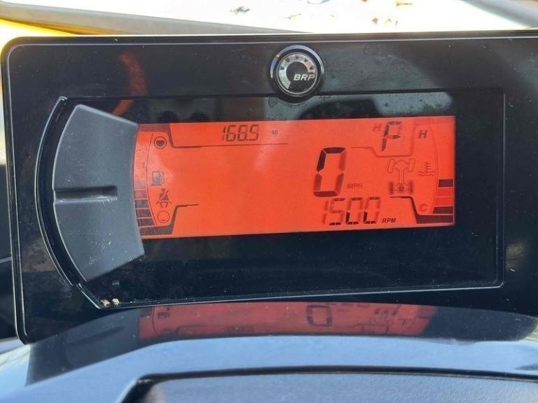 Can-Am Maverick R SAS