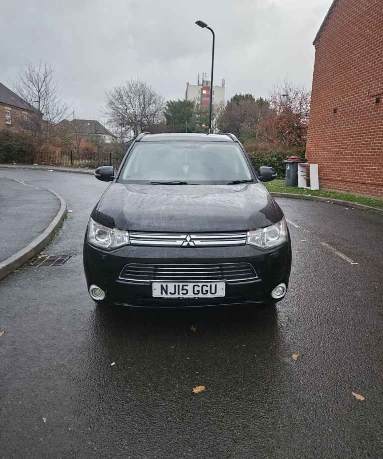 Mitsubishi Outlander 2015 | Automatic | Reliable Family SUV