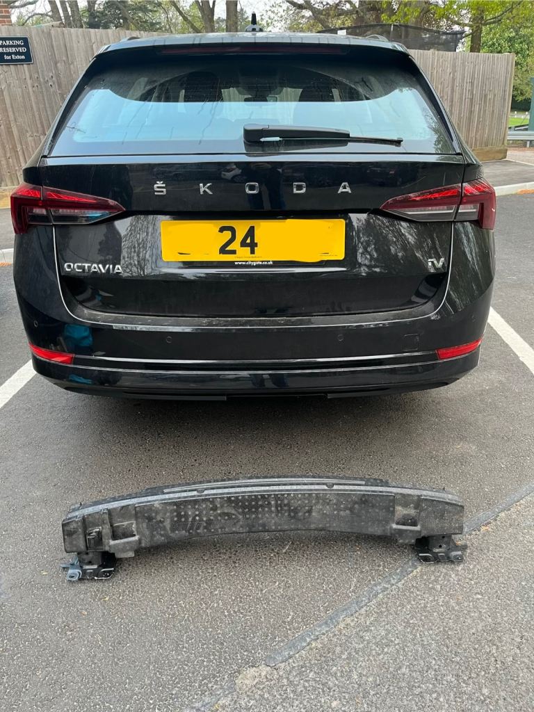 SKODA OCTAVIA BUMPER CRASH BAR REINFORCEMENT REAR 5E3807305 MK4 NX 2020-2026
