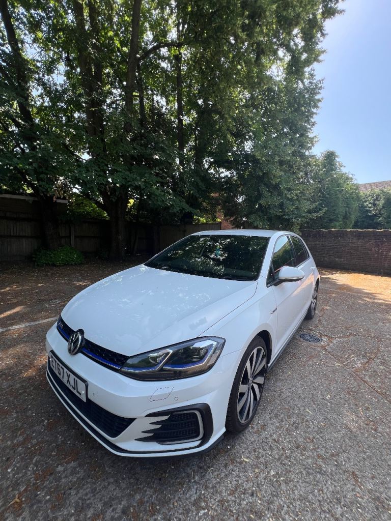 Volkswagen, GOLF GTE, Hatchback, 2017, Semi-Auto, 1395 (cc), 5 doors