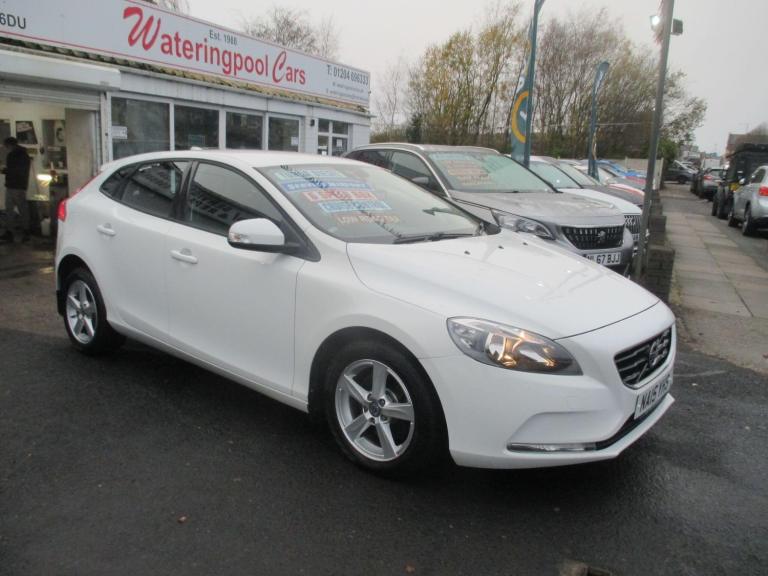 2015 Volvo V40 2.0 D2 ES Euro 6 (s/s) 5dr HATCHBACK Diesel Manual