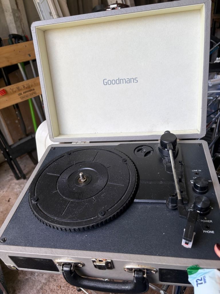 Goodmans turntable revive 