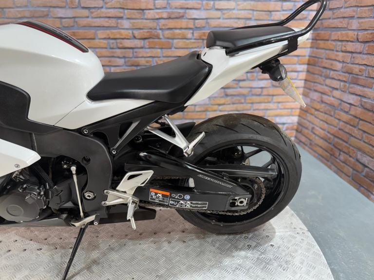 Honda CBR1000rr FIREBLADE - NEW MOT - NATIONWIDE DELIVERY
