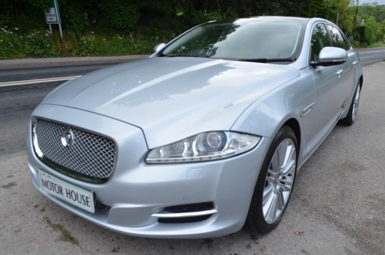2010 Jaguar XJ 3.0d V6 Premium Luxury 4dr Auto SALOON DIESEL Automatic