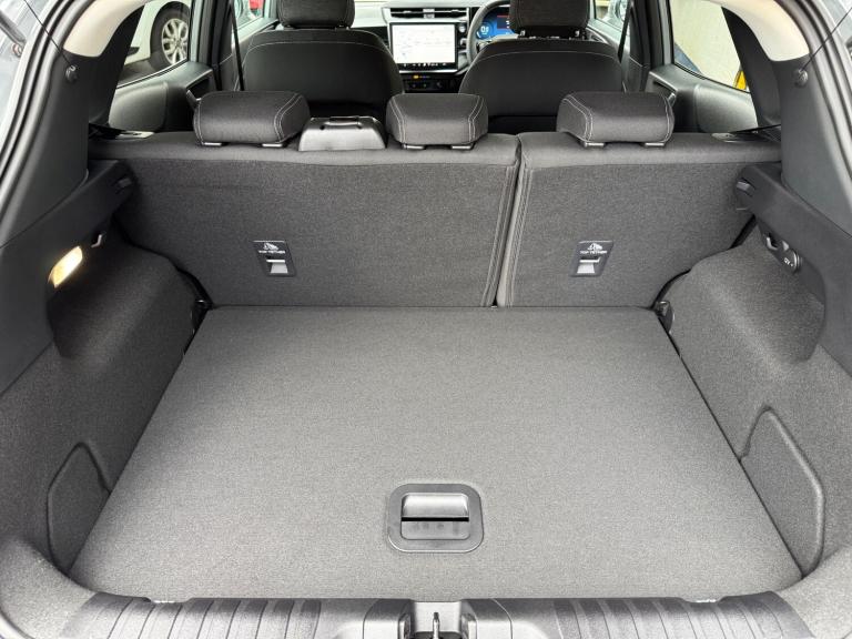 2025 Ford Puma 1.0 EcoBoost Hybrid mHEV Titanium, UNDER 350 MILES, MAY 2028 FORD WARRANTY, HATCHB...